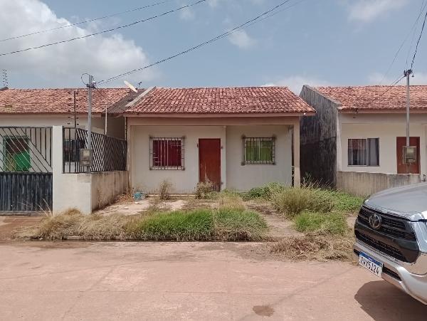 Casa com 2 quartos, 1 banheiro, varanda, área construída 65,38m², 1 vaga