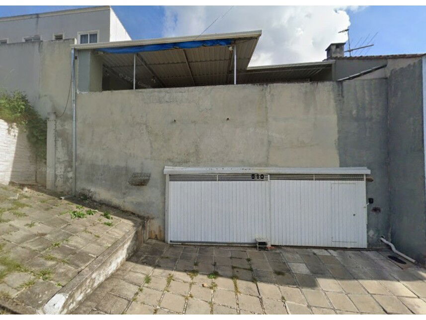 Casa no Condomínio Residencial Silva com 177,80m² de terreno