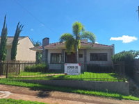 Casa desocupada com 3 quartos e 185,63 m²