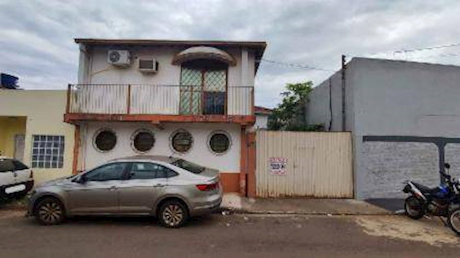 Casa no Centro com 4 quartos e 4 banheiros em Ponta Porã/MS