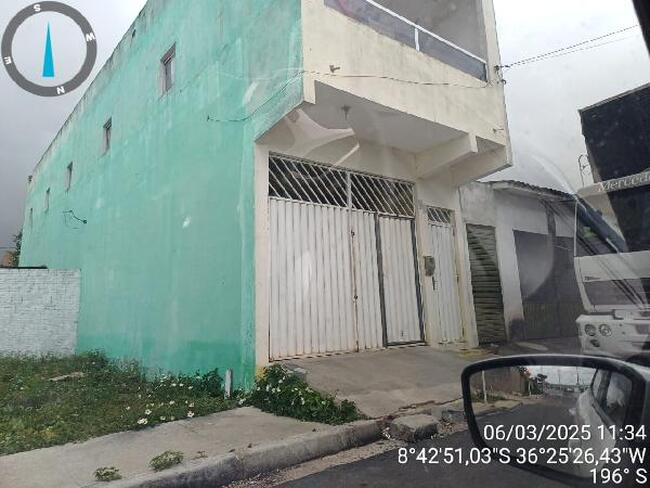 Casa com 3 quartos em Jupi/PE