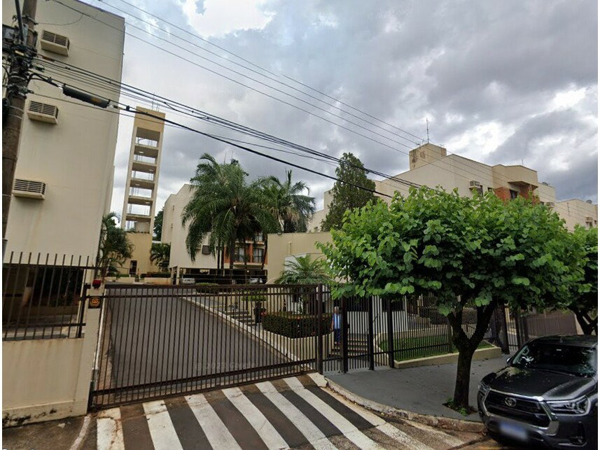 Apartamento com 1 suíte e 1 dormitório em leilão