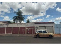 Casa em leilão com 4 quartos e 5 banheiros