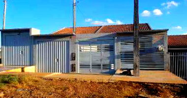 Casa ocupada com 63m² construída, 1 vaga, em condomínio