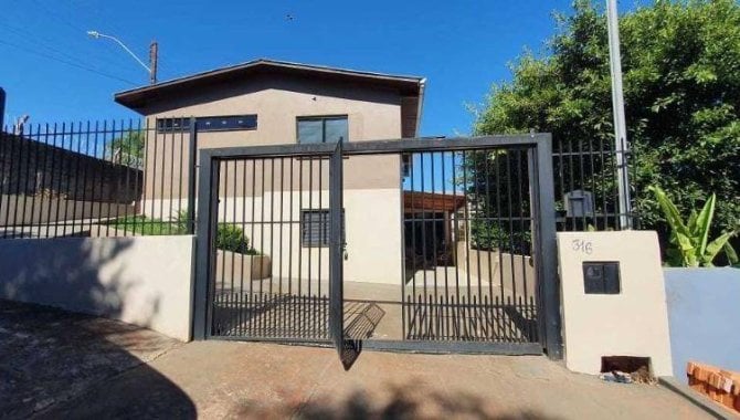 Casa padrão com 4 quartos e 2 banheiros em Ijuí