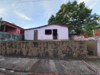 Casa com 30,60m², 1 quarto, 1 banheiro, terreno de 220m²