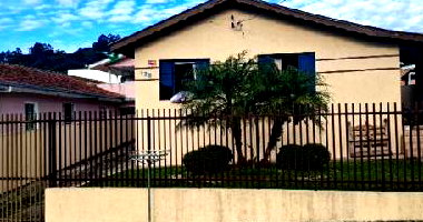 Casa com 4 quartos, 2 banheiros e 91 m² privativos