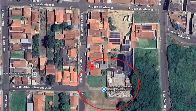 Terreno de esquina com 442,76m² em região urbana