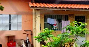 Casa 2 quartos, 1 banheiro, 1 vaga, 51m² construída, desocupada