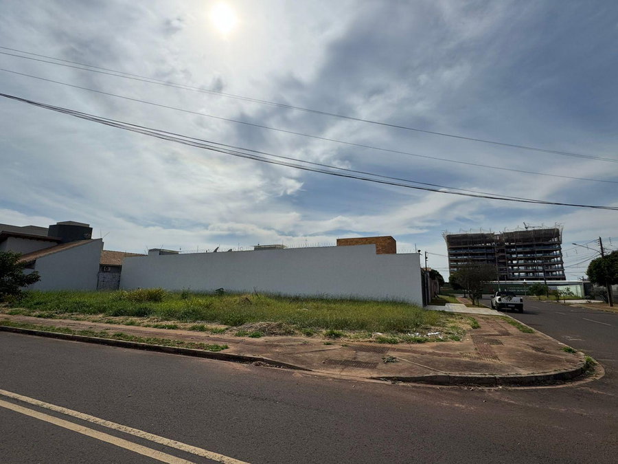 Terreno urbano de esquina, 360 m², Vila Nascente, Campo Grande/MS