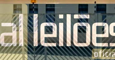 Residência com 3 dormitórios e edícula em Londrina