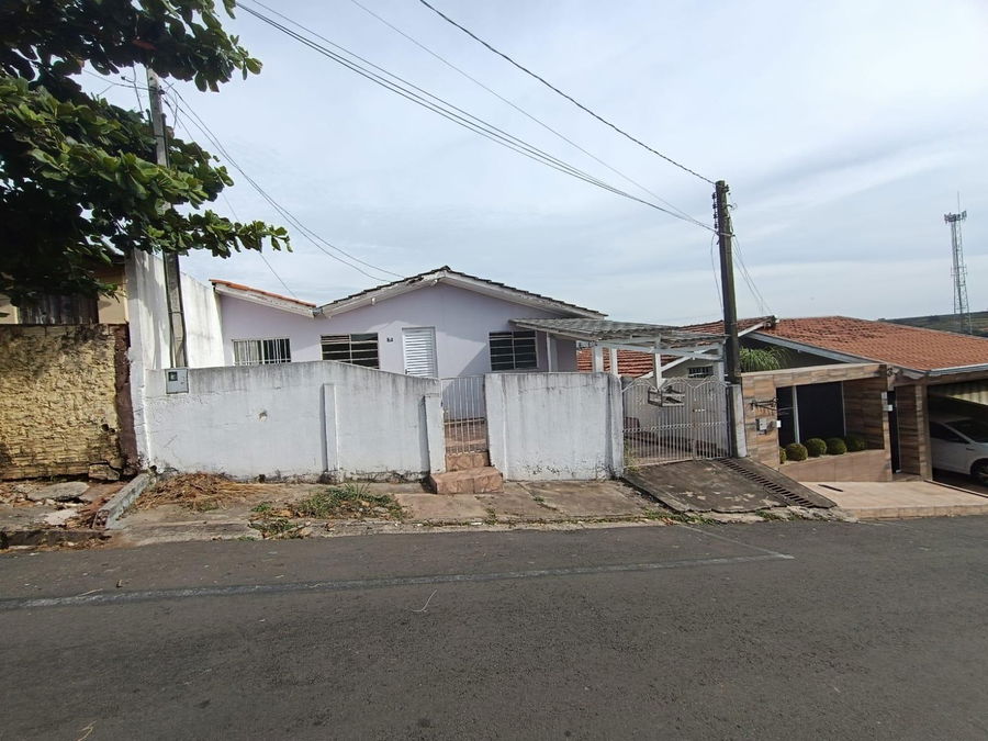 Casa Ocupada em Jardim Alegre - 188m²
