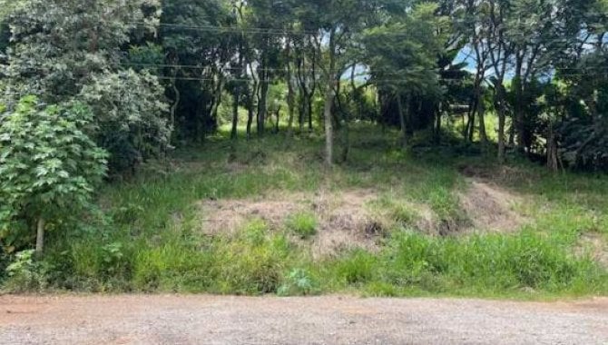 Terreno amplo com 1.680 m² no Jardim Caetê, ideal para construção