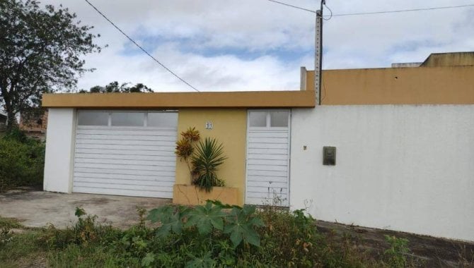 Casa padrão com 2 quartos, 1 banheiro, 1 vaga e 62m² construída