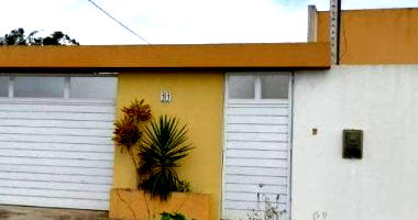 Casa padrão com 2 quartos, 1 banheiro, 1 vaga e 62m² construída