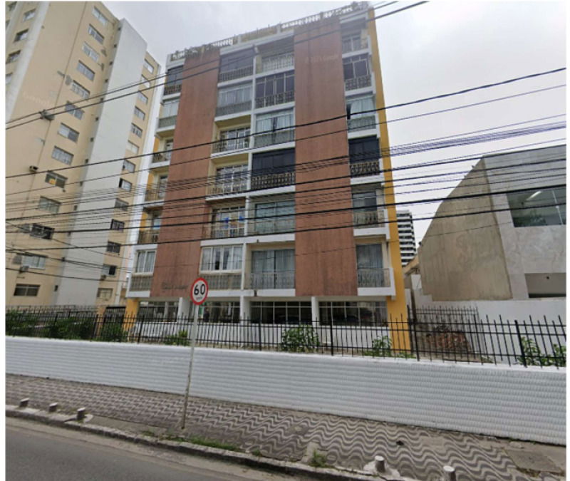 Apartamento 103 com 4 quartos e 3 banheiros na Beira Mar