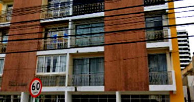 Apartamento 103 com 4 quartos e 3 banheiros na Beira Mar