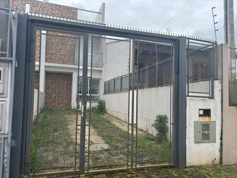 Casa de condomínio com 2 quartos e 2 banheiros, 89,6 m², desocupada