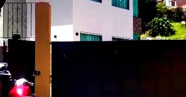 Casa em condomínio com 1 vaga, 89m² construída, desocupada