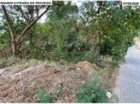 Terreno com 1.050,39 m² em área de morro
