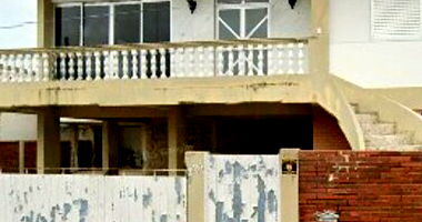Casa Ocupada em Coqueiros com 204,35m²