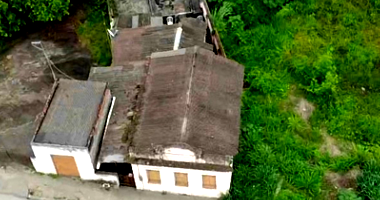 Parte ideal 50% em terreno com benfeitorias 140m², uso e conservação razoável