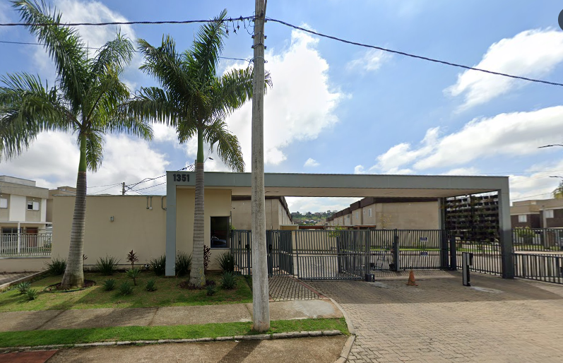 Casa com 3 quartos, 1 banheiro, 165,98 m² construída, ocupada