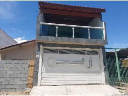 Sobrado residencial com 111m², 4 quartos