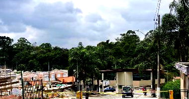 Casa com 2 Quartos e 1 Vaga em Cotia