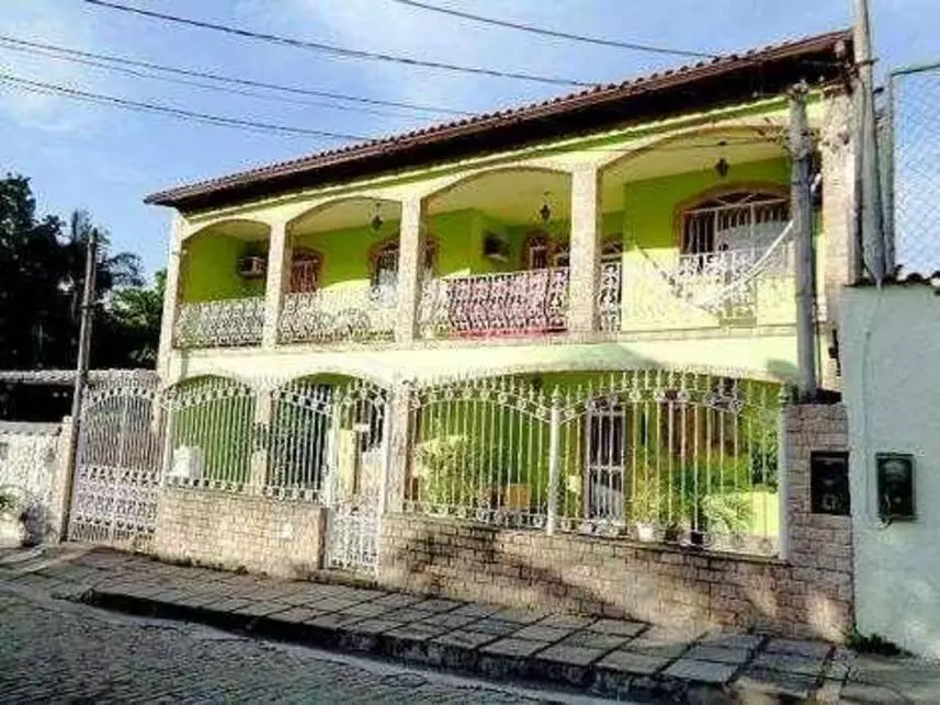 Casa em Leilão com 3 Quartos e 3 Vagas em Campo Grande, Rio de Janeiro