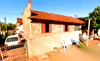 Casa em São Pedro do Turvo com Terreno de 242m²