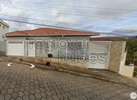 Casa Residencial com Ampliação e Terreno em Ouro Fino/MG