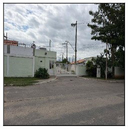 Casa com 2 quartos, 1 banheiro e área de serviço