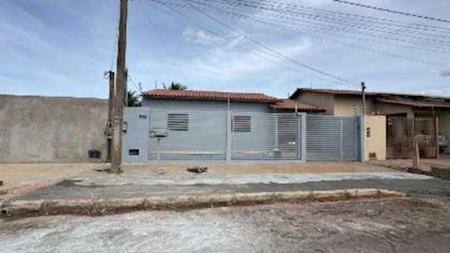 Casa Ocupada com 78m² Construída no Jardim Das Acácias