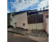 Casa com 68,44m² de área privativa e terreno de 144m²