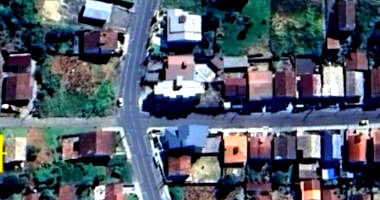 Casa de Madeira com 74,59m² em terreno de 300m², desocupada