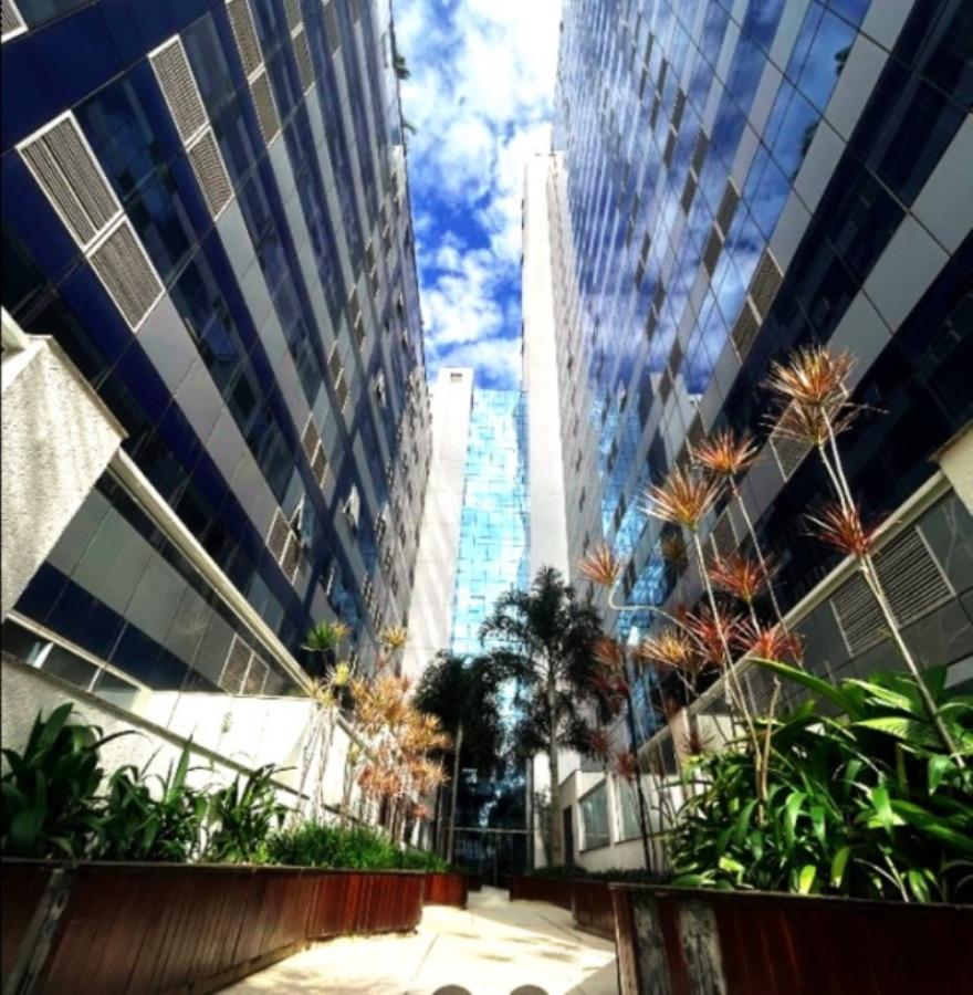 Sala Comercial 42,44m² Desocupada em Edifício Connect Towers