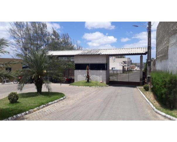 Casa Ocupada com 2 Vagas em Garanhuns/PE
