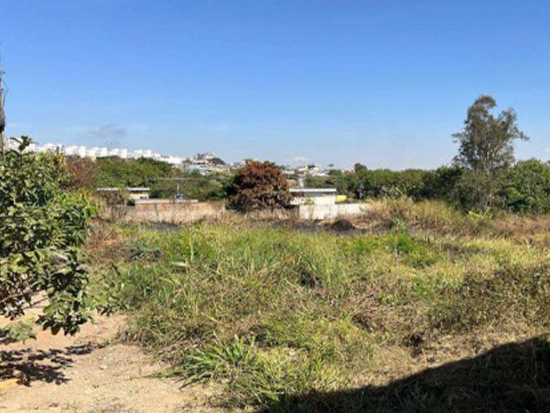 Terreno em Divinópolis com 300m²