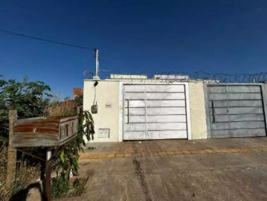 Casa em Leilão com 78m² em Goiânia