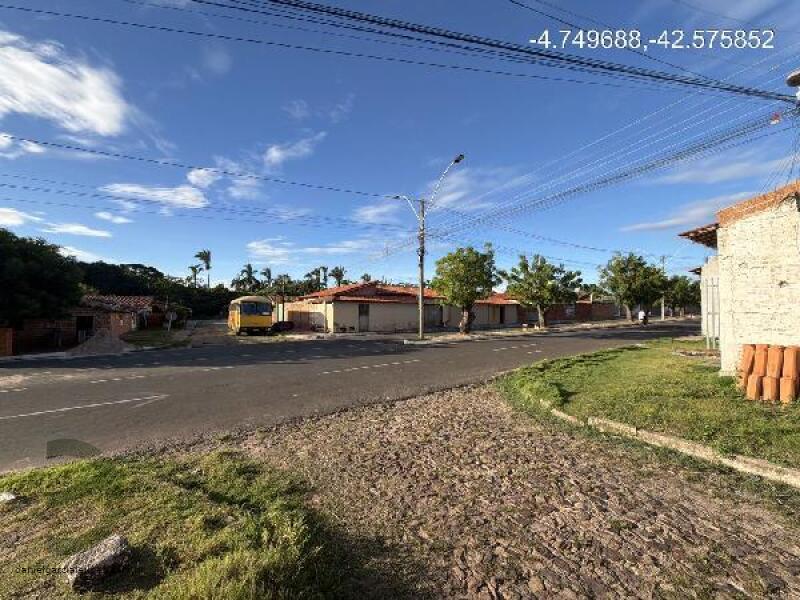 Casa com 2 Quartos e Varanda em José de Freitas