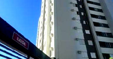 Apartamento com 2 quartos em Londrina/PR