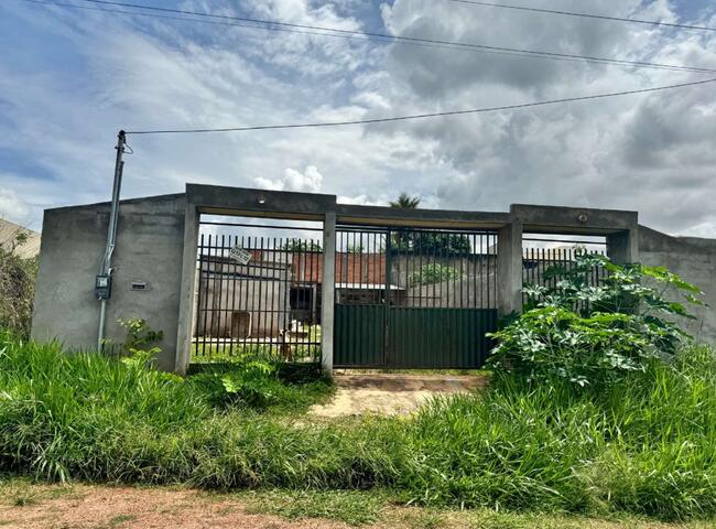 Barracão pequeno em lote urbano de 360m²