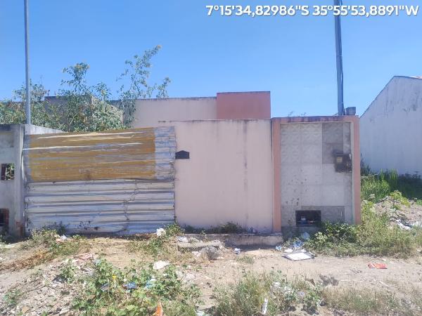 Terreno com 3 Quartos e Terraço em Campina Grande
