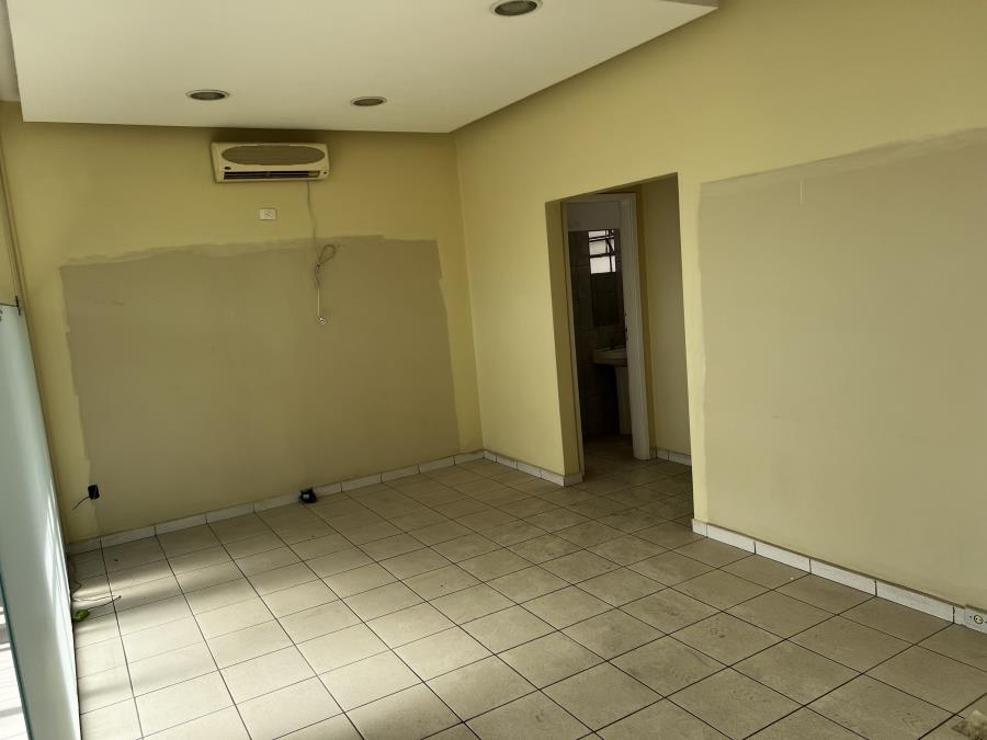 Sala Comercial A-13 e Box de Garagem 441 em São Paulo