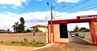 Chácara Residencial em Vicente Pires com Piscina