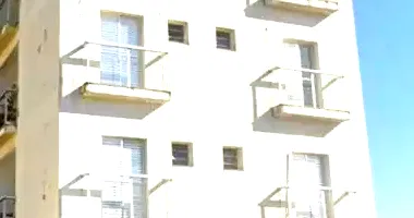 Prédio Comercial com 6 Apartamentos e 1107m², Ocupado