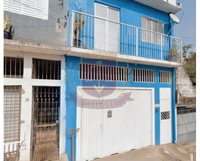 Casa com Vaga e Terreno Amplo no Parque do Lago