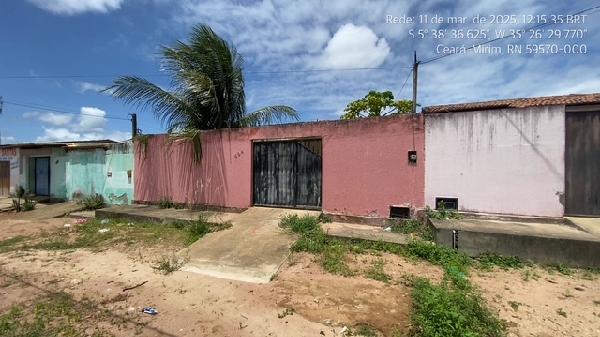 Casa Residencial 2 quartos, 1 banheiro, 66.67m² construída, desocupada