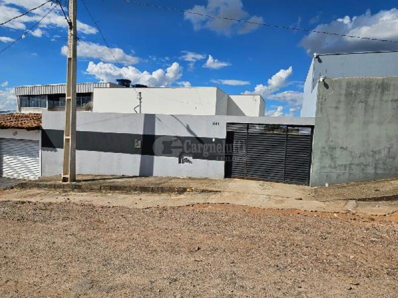 Casa com 3 quartos, 1 vaga, 61.94m² em Divinópolis